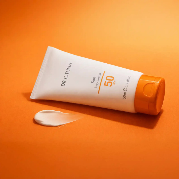 Loción Corporal con Protección Solar SPF 50 Dr. C. Tuna 1001333