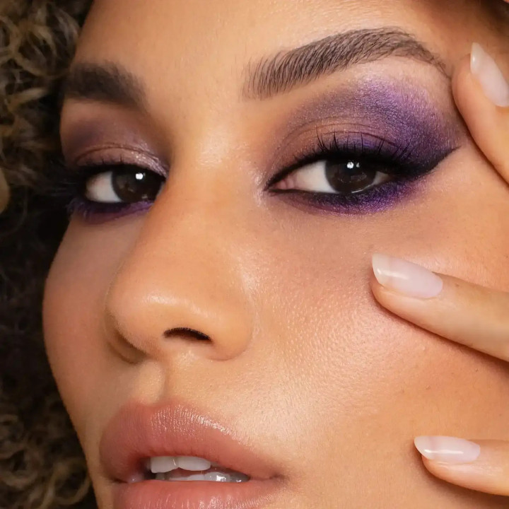 Oasis Violet Skies – Paleta de Sombras